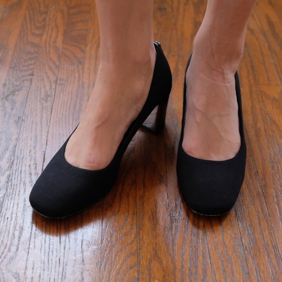 Donald Pliner Parris Block Heel Pump - Picture 3 of 6